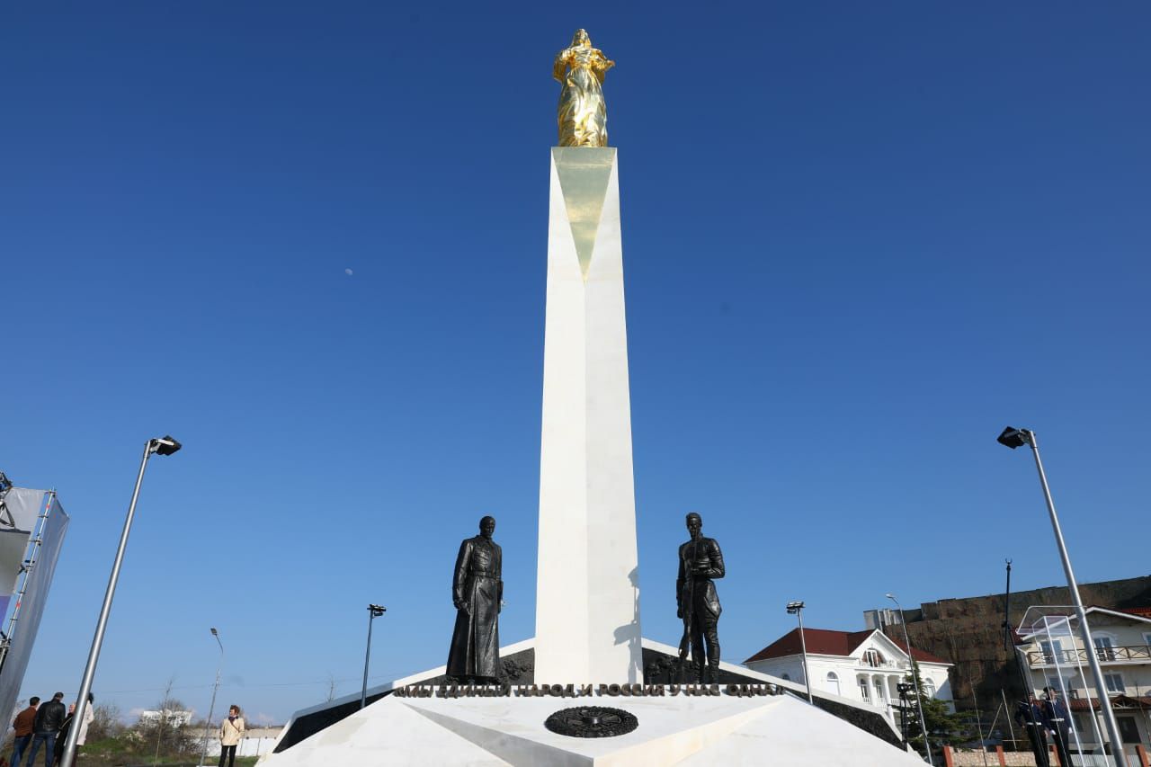 Памятник, посвященный жертвам Гражданской войны в России, открыт в Севастополе