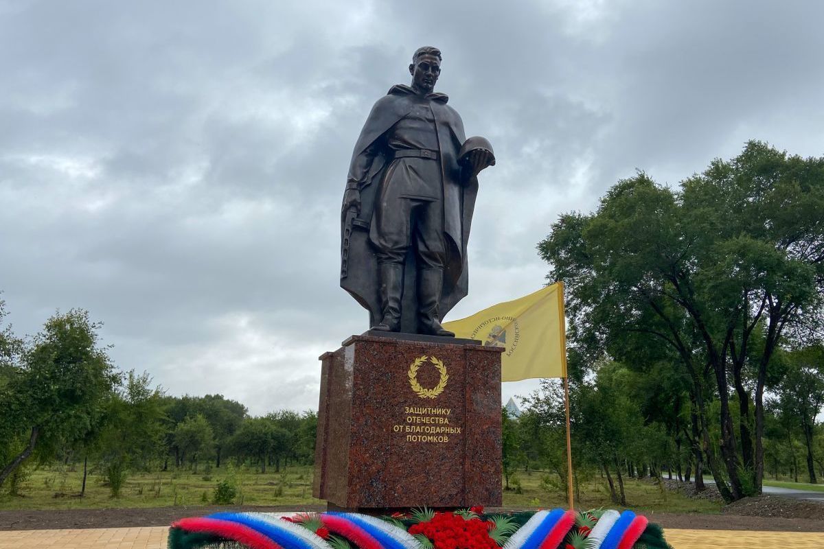 Абакан монумент советскому солдату
