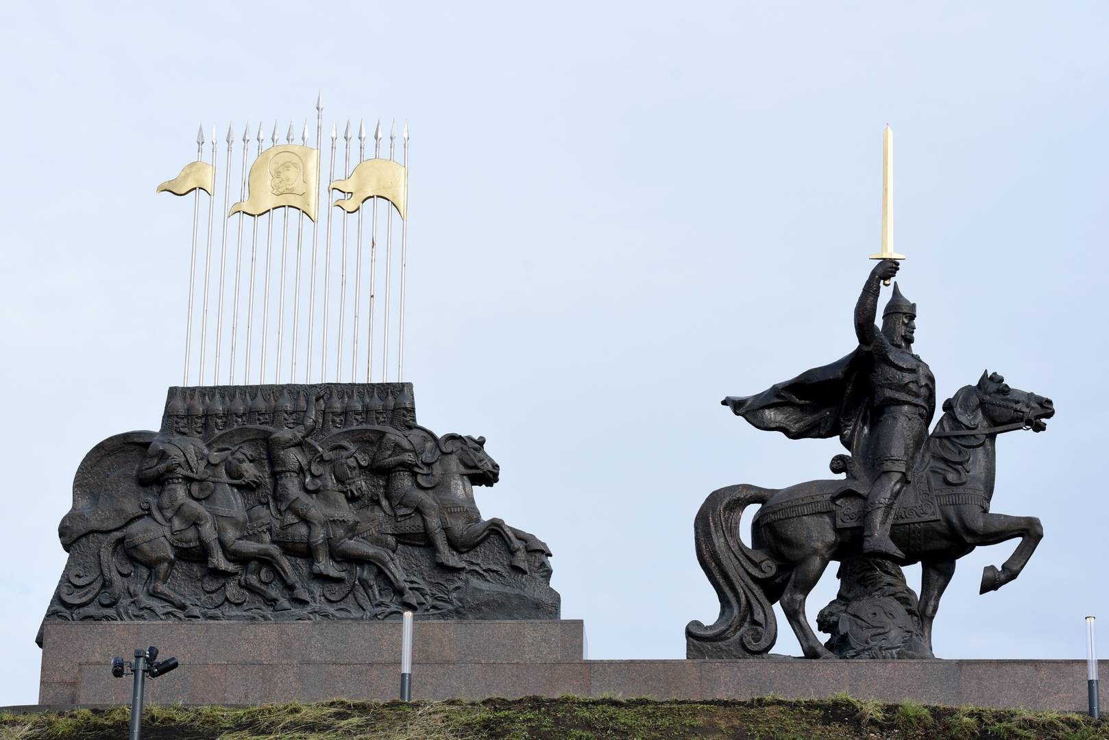 Восстановленный мемориал Князю Игорю открыт в станице Луганская