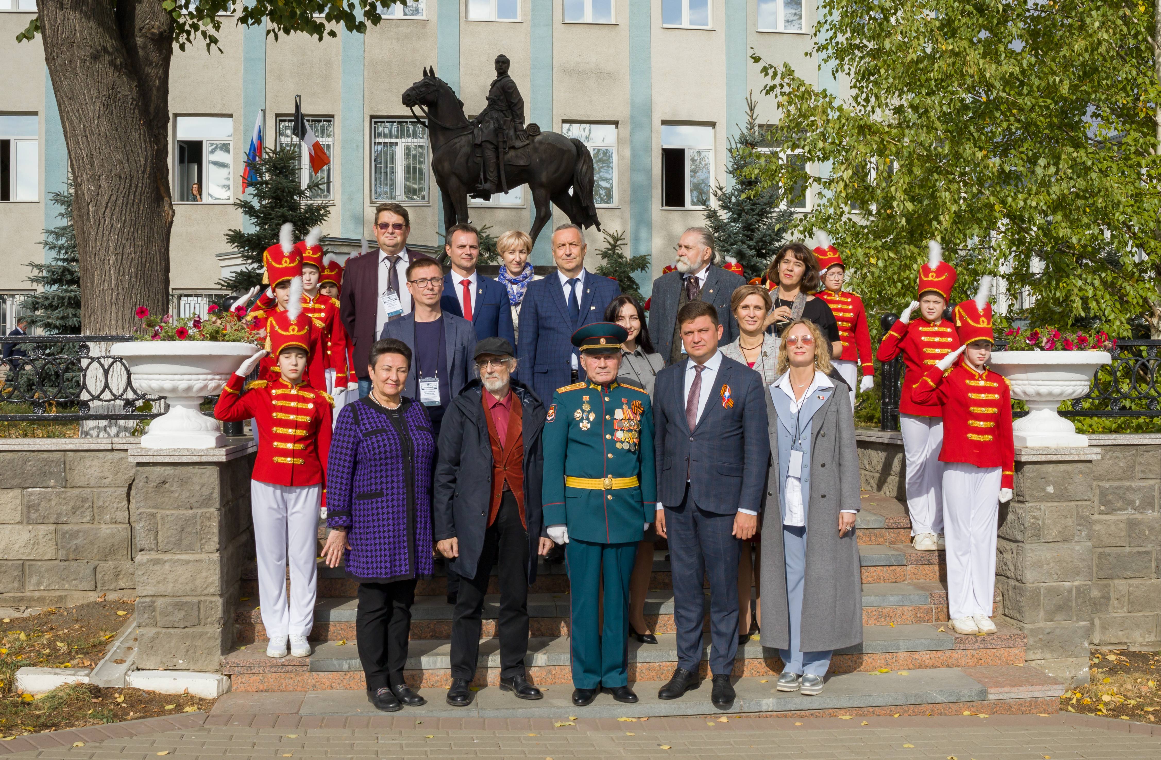 В Сарапуле начались основные торжества, посвященные 240-летию  кавалерист-девицы Надежды Дуровой - Новости