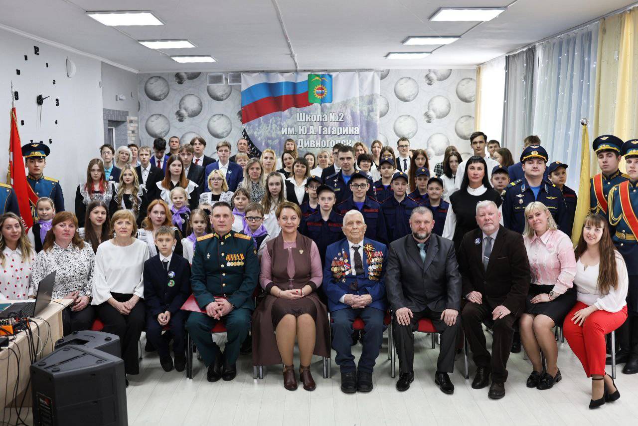 Представители СФУ приняли участие в чествовании ветерана ВОВ и передали ему Правительственную телеграмму