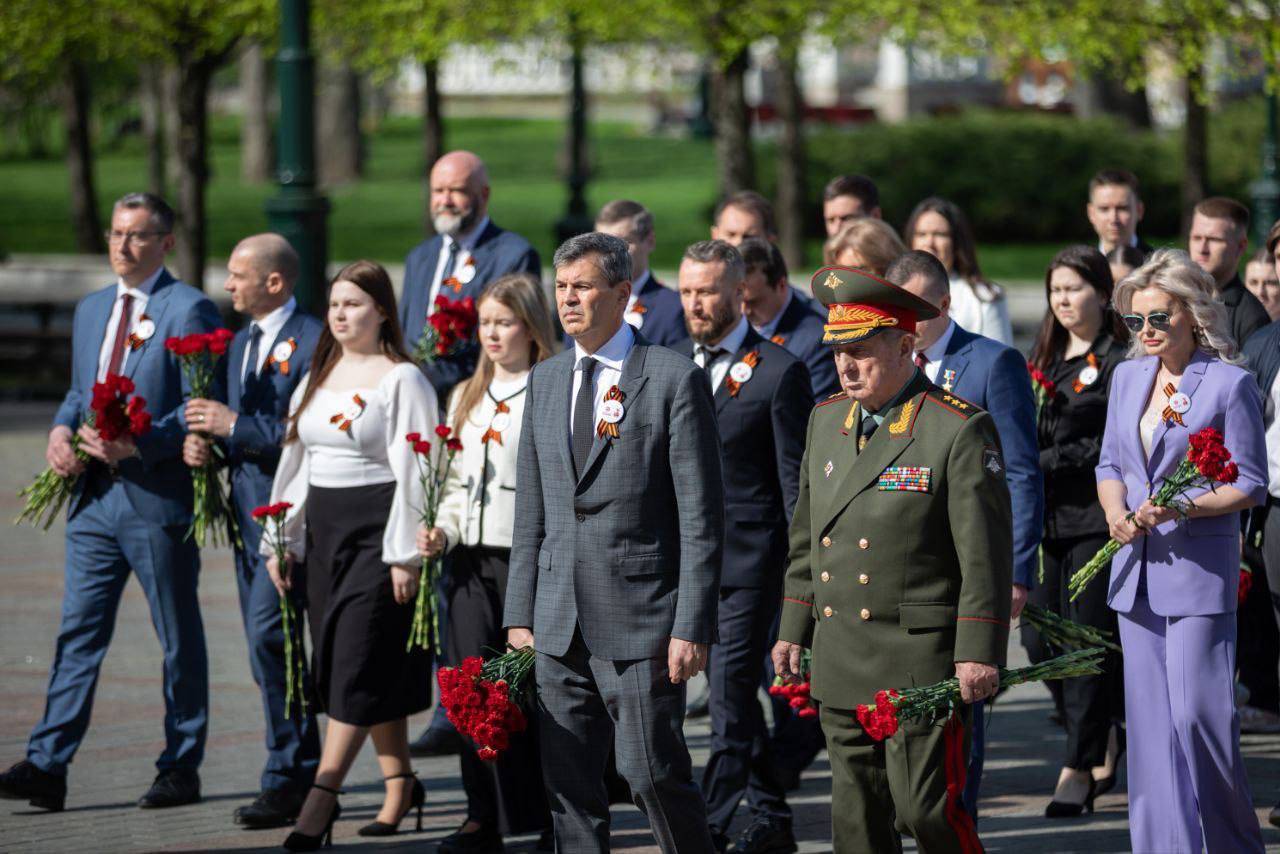 У Могилы Неизвестного Солдата