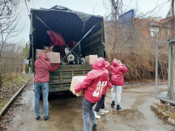 Из Орла военным в ЛНР отправили партию продуктов питания